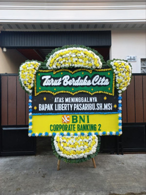 Papan Bunga Duka di Sidamukti